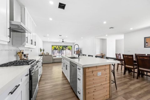 Купить виллу или дом в Катлер-Бей, Флорида 4 спальни, 181.81м2, № 2031575 - фото 7