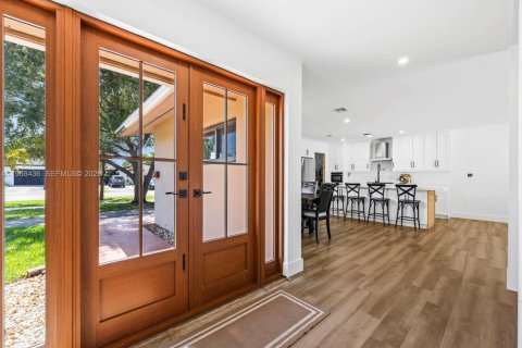 Купить виллу или дом в Катлер-Бей, Флорида 4 спальни, 181.81м2, № 2031575 - фото 2