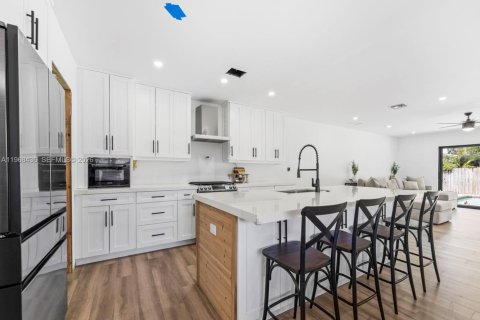 Купить виллу или дом в Катлер-Бей, Флорида 4 спальни, 181.81м2, № 2031575 - фото 8