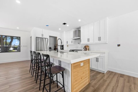 Купить виллу или дом в Катлер-Бей, Флорида 4 спальни, 181.81м2, № 2031575 - фото 11