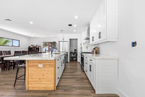 Купить виллу или дом в Катлер-Бей, Флорида 4 спальни, 181.81м2, № 2031575 - фото 9