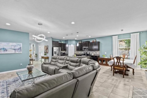 House in Riverview, Florida 4 bedrooms, 188.59 sq.m. № 1639695 - photo 26