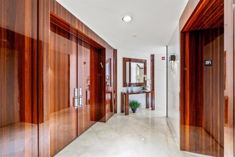 Купить кондоминиум в Лодердейл-бай-те-Си, Флорида 3 комнаты, 371.89м2, № 2244176 - фото 3