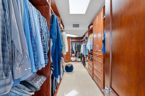 Купить кондоминиум в Лодердейл-бай-те-Си, Флорида 3 комнаты, 371.89м2, № 2244176 - фото 24