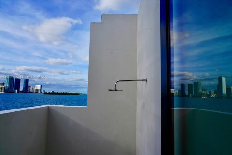 Купить виллу или дом в Майами, Флорида 6 спален, 599.41м2, № 1984674 - фото 29