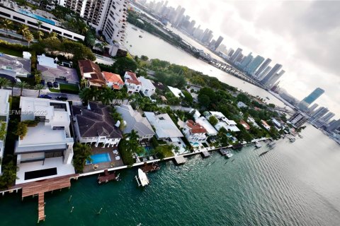 Купить виллу или дом в Майами, Флорида 6 спален, 599.41м2, № 1984674 - фото 2