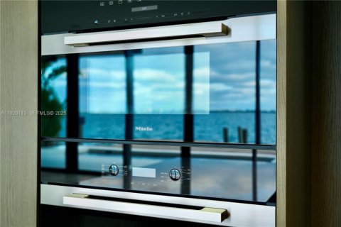 Купить виллу или дом в Майами, Флорида 6 спален, 599.41м2, № 1984674 - фото 12