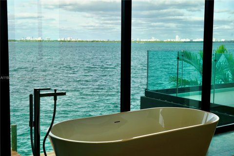 Купить виллу или дом в Майами, Флорида 6 спален, 599.41м2, № 1984674 - фото 28