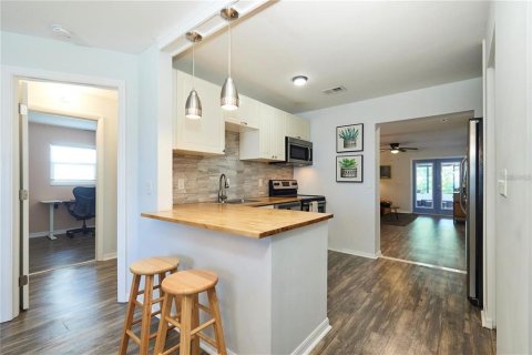 Apartamento en alquiler en Saint Petersburg, Florida, 3 dormitorios, 137.96 m2 № 1722830 - foto 3