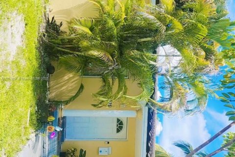 Villa ou maison à vendre à North Miami Beach, Floride: 3 chambres, 106.84 m2 № 1889663 - photo 5