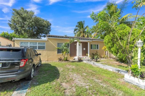 Casa en venta en North Miami Beach, Florida, 3 dormitorios, 106.84 m2 № 1889663 - foto 23