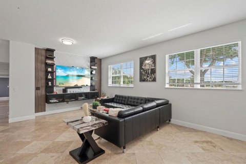 Villa ou maison à vendre à Apopka, Floride: 4 chambres, 562.89 m2 № 2419570 - photo 11