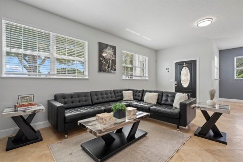 Villa ou maison à vendre à Apopka, Floride: 4 chambres, 562.89 m2 № 2419570 - photo 10