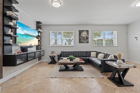Villa ou maison à vendre à Apopka, Floride: 4 chambres, 562.89 m2 № 2419570 - photo 15