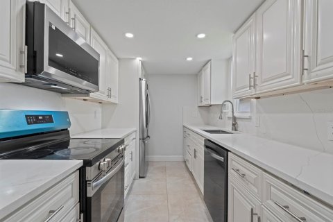 Villa ou maison à vendre à Apopka, Floride: 4 chambres, 562.89 m2 № 2419570 - photo 17