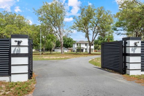 Villa ou maison à vendre à Apopka, Floride: 4 chambres, 562.89 m2 № 2419570 - photo 2