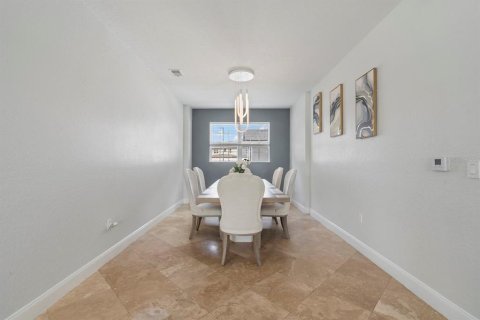 Villa ou maison à vendre à Apopka, Floride: 4 chambres, 562.89 m2 № 2419570 - photo 8