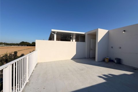 Touwnhouse à louer à Homestead, Floride: 4 chambres, 129.88 m2 № 1997763 - photo 18