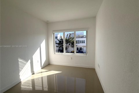 Touwnhouse à louer à Homestead, Floride: 4 chambres, 129.88 m2 № 1997763 - photo 9