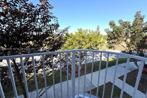 Touwnhouse à louer à Homestead, Floride: 4 chambres, 129.88 m2 № 1997763 - photo 13