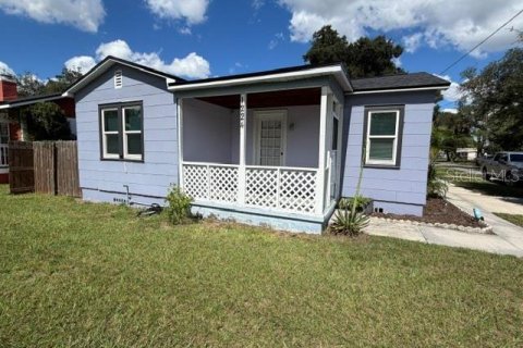 Casa en venta en Tampa, Florida, 3 dormitorios, 119.38 m2 № 2423785 - foto 2