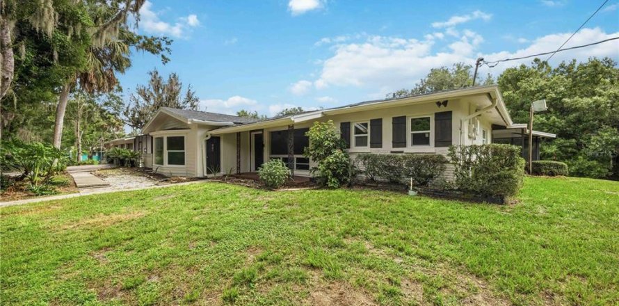 Villa ou maison à Lake Wales, Floride 3 chambres, 185.8 m2 № 2283643
