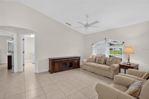 House in Palm Coast, Florida 3 bedrooms, 136.94 sq.m. № 2291333 - photo 9