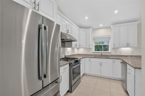 House in Palm Coast, Florida 3 bedrooms, 136.94 sq.m. № 2291333 - photo 12