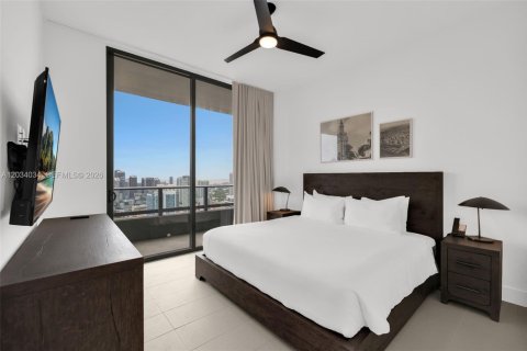 Condo in Miami, Florida, 1 bedroom  № 2252957 - photo 9
