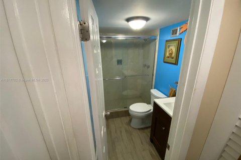 Condo in Lauderhill, Florida, 2 bedrooms  № 2053767 - photo 21