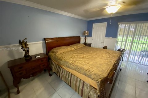 Condo in Lauderhill, Florida, 2 bedrooms  № 2053767 - photo 17