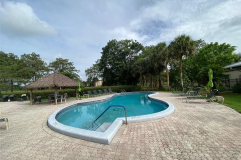 Condo in Lauderhill, Florida, 2 bedrooms  № 2053767 - photo 30