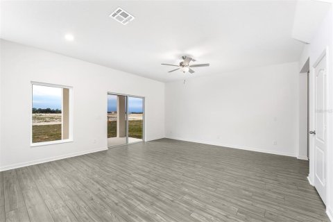 House in Lake Alfred, Florida 4 bedrooms, 168.25 sq.m. № 1405027 - photo 7