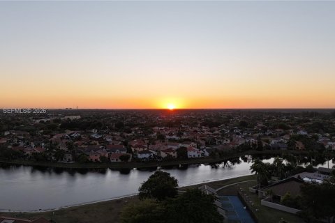 Condominio en venta en Miami, Florida, 2 dormitorios, 87.33 m2 № 2032309 - foto 10