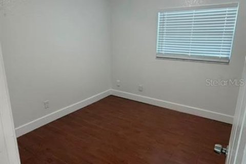 Villa ou maison à vendre à Tampa, Floride: 4 chambres, 96.71 m2 № 2210639 - photo 7