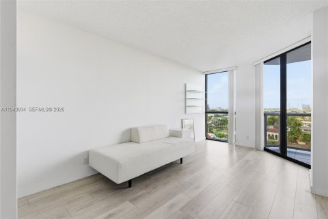 Condo in Aventura, Florida, 2 bedrooms № 2055083 - photo 18