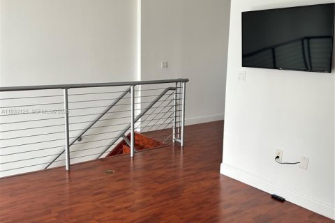 Copropriété à louer à Miami, Floride: 1 chambre, 99.03 m2 № 1991882 - photo 17