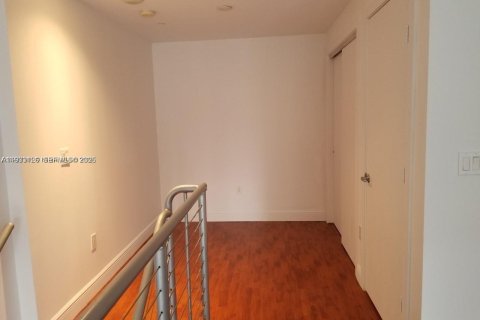 Copropriété à louer à Miami, Floride: 1 chambre, 99.03 m2 № 1991882 - photo 15