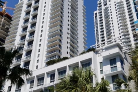 Copropriété à louer à Miami, Floride: 1 chambre, 99.03 m2 № 1991882 - photo 2
