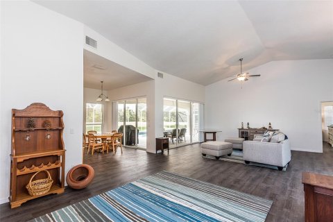 Villa ou maison à louer à Punta Gorda, Floride: 4 chambres, 283.44 m2 № 246967 - photo 14