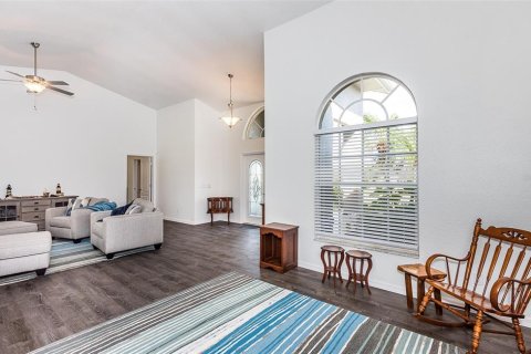 Villa ou maison à louer à Punta Gorda, Floride: 4 chambres, 283.44 m2 № 246967 - photo 13
