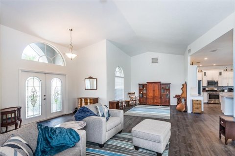 Villa ou maison à louer à Punta Gorda, Floride: 4 chambres, 283.44 m2 № 246967 - photo 10