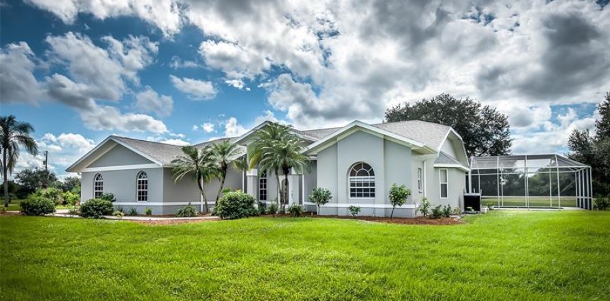 Villa ou maison à Punta Gorda, Floride 4 chambres, 283.44 m2 № 246967