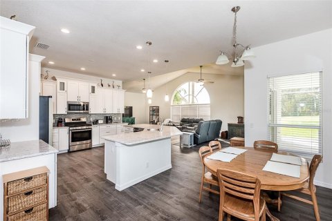 Villa ou maison à louer à Punta Gorda, Floride: 4 chambres, 283.44 m2 № 246967 - photo 17