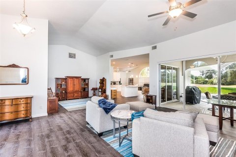 Villa ou maison à louer à Punta Gorda, Floride: 4 chambres, 283.44 m2 № 246967 - photo 7