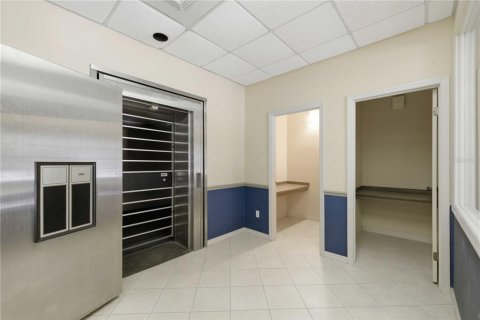 Купить коммерческую недвижимость в Оклаваха, Флорида 350.61м2, № 2098918 - фото 14