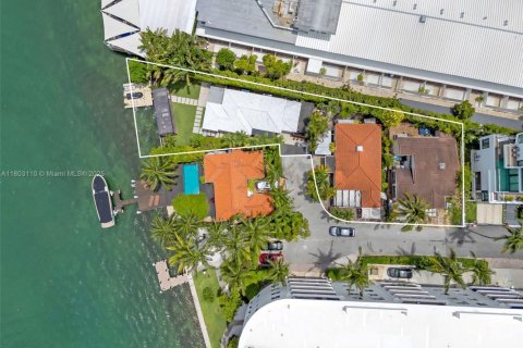 Land in Miami Beach, Florida № 2012451 - photo 5