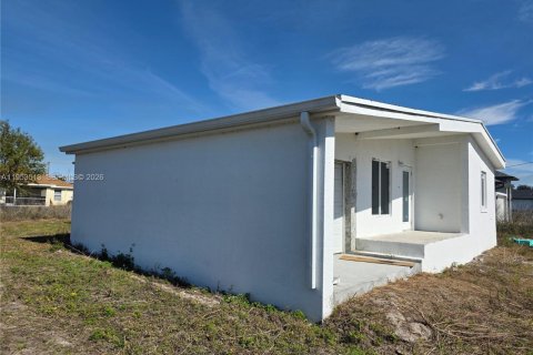 Купить виллу или дом в Лихай-Эйкерс, Флорида 3 спальни, № 2054738 - фото 3