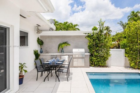 Villa ou maison à vendre à Miami Shores, Floride: 5 chambres, 294.87 m2 № 2085365 - photo 21
