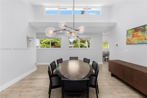 Villa ou maison à vendre à Miami Shores, Floride: 5 chambres, 294.87 m2 № 2085365 - photo 13